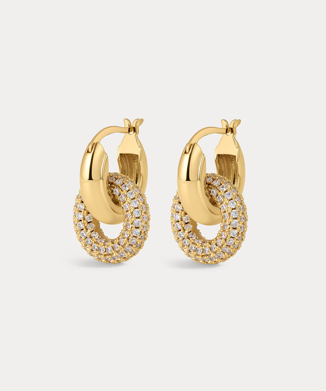 Brinco Argola Interlock com Pavê - Ouro 18K | SILLENE