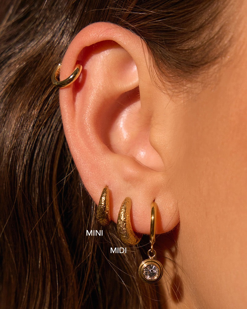 Brinco Argola Jax - Ouro 18K | SILLENE - uso