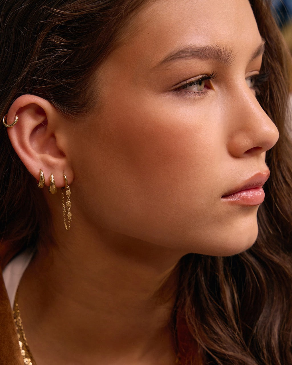 Brinco Argola Jax - Ouro 18K | SILLENE - uso