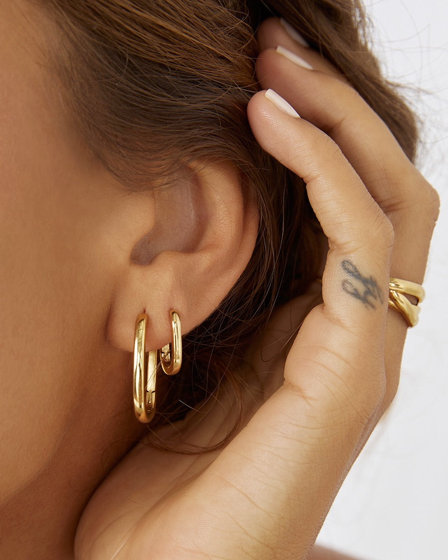 Brinco Argola Link-Up Grande - Ouro 18K - detalhe 05 | SILLENE