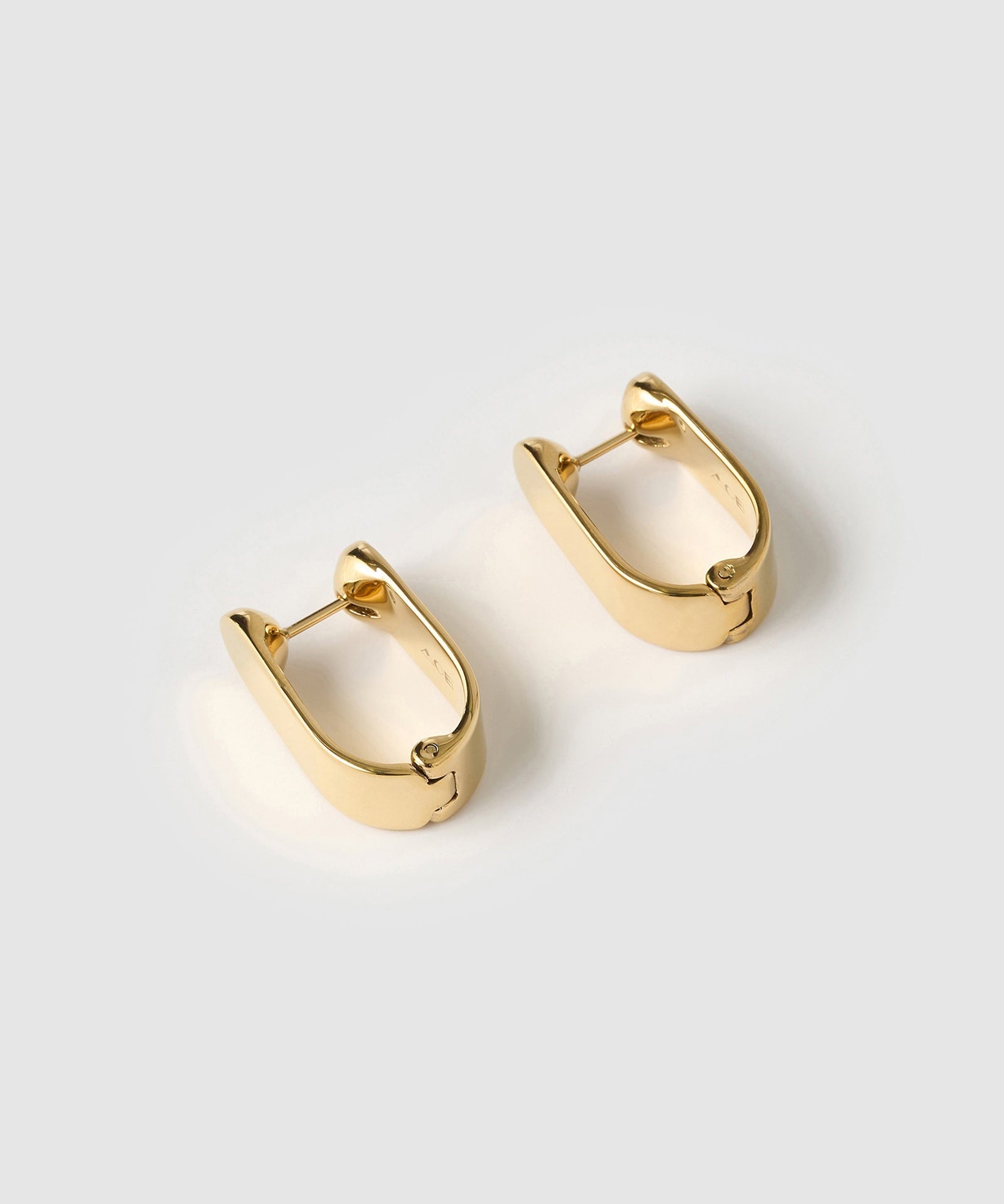 Brinco Argola Lucy - Ouro 18K | SILLENE