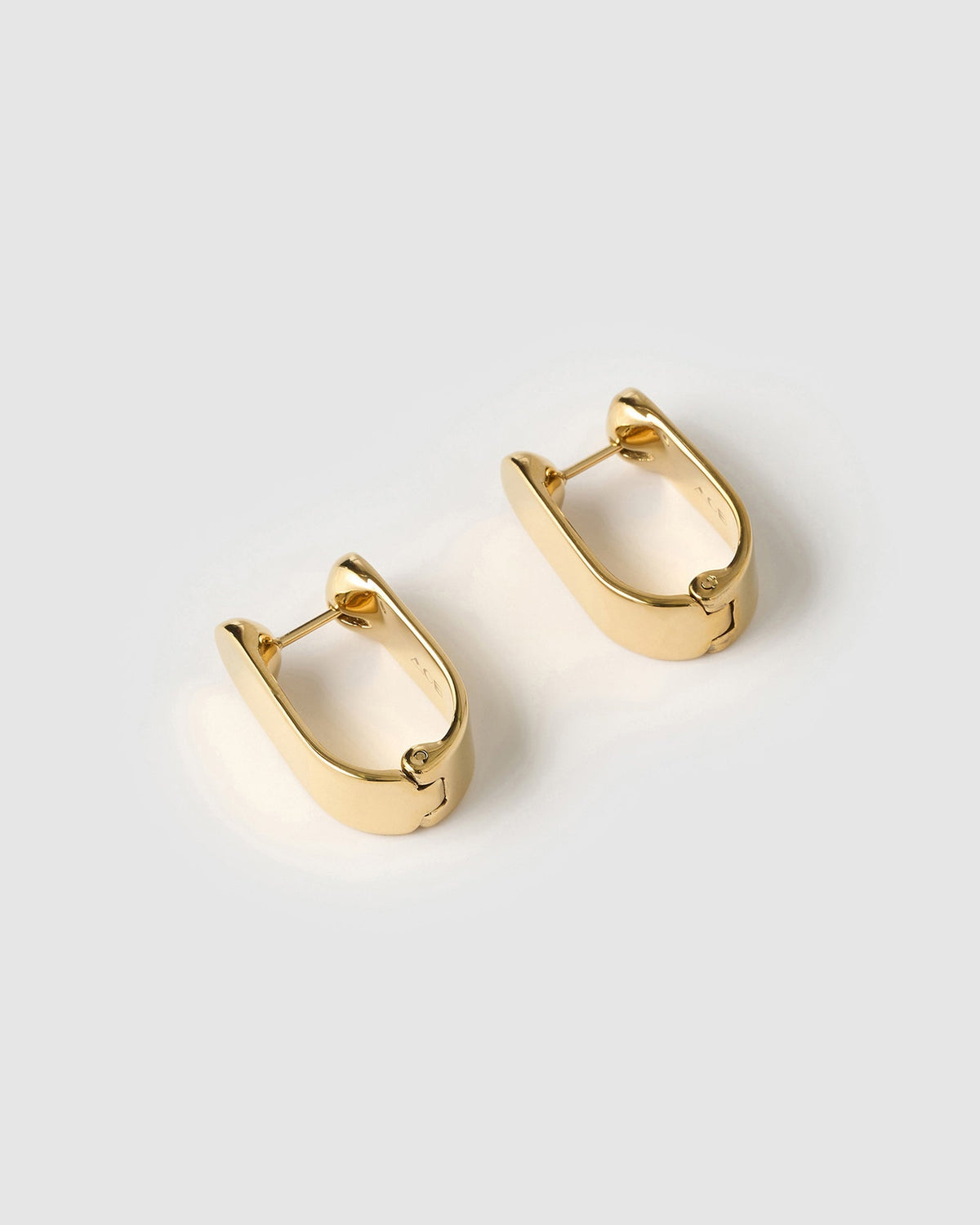 Brinco Argola Lucy - Ouro 18K | SILLENE