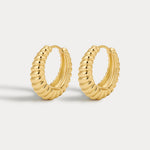 Brinco Argola Marbella Estriada - Ouro 18K | SILLENE