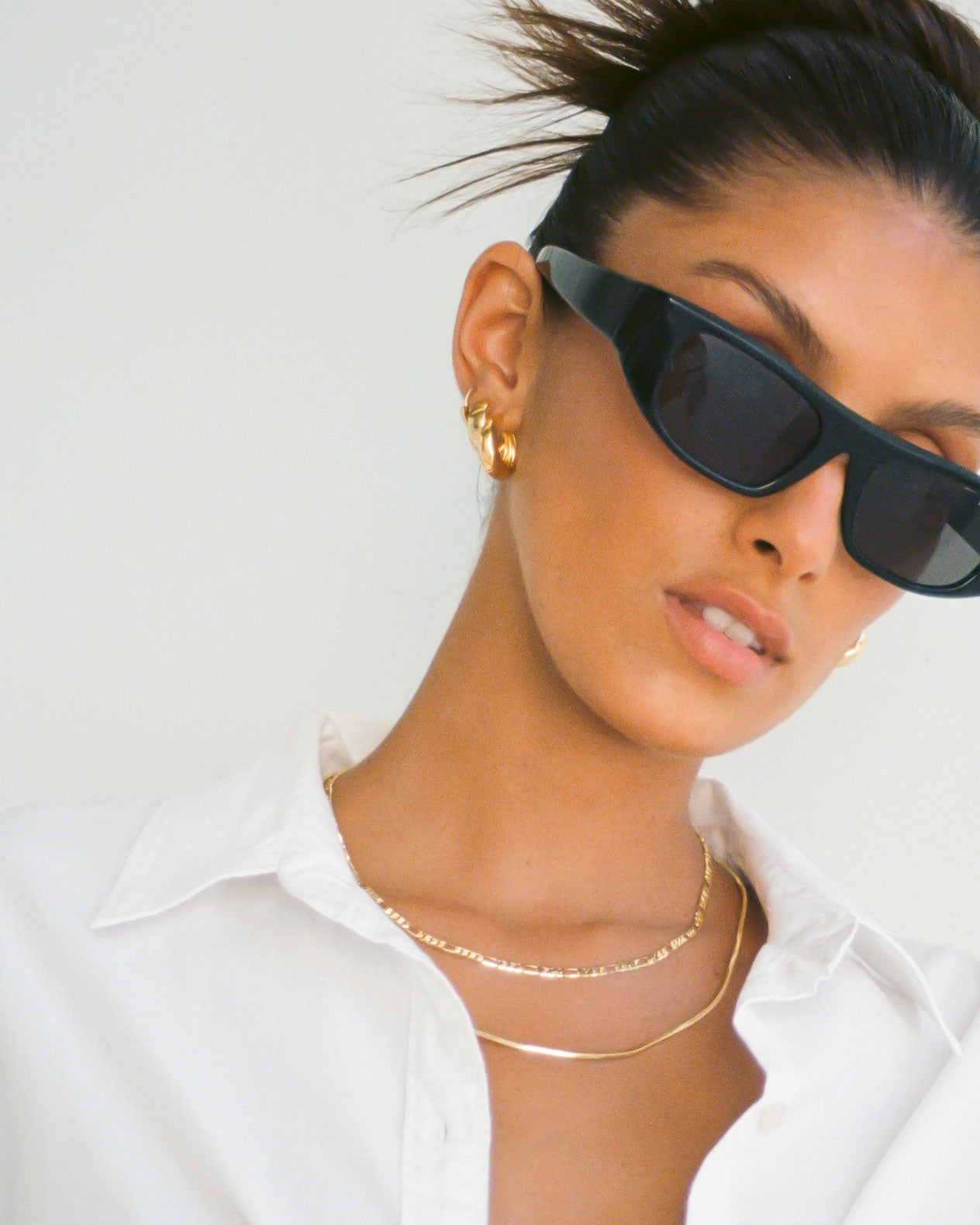 Brinco Argola Marbella - Ouro 18K - detalhe 02 | SILLENE