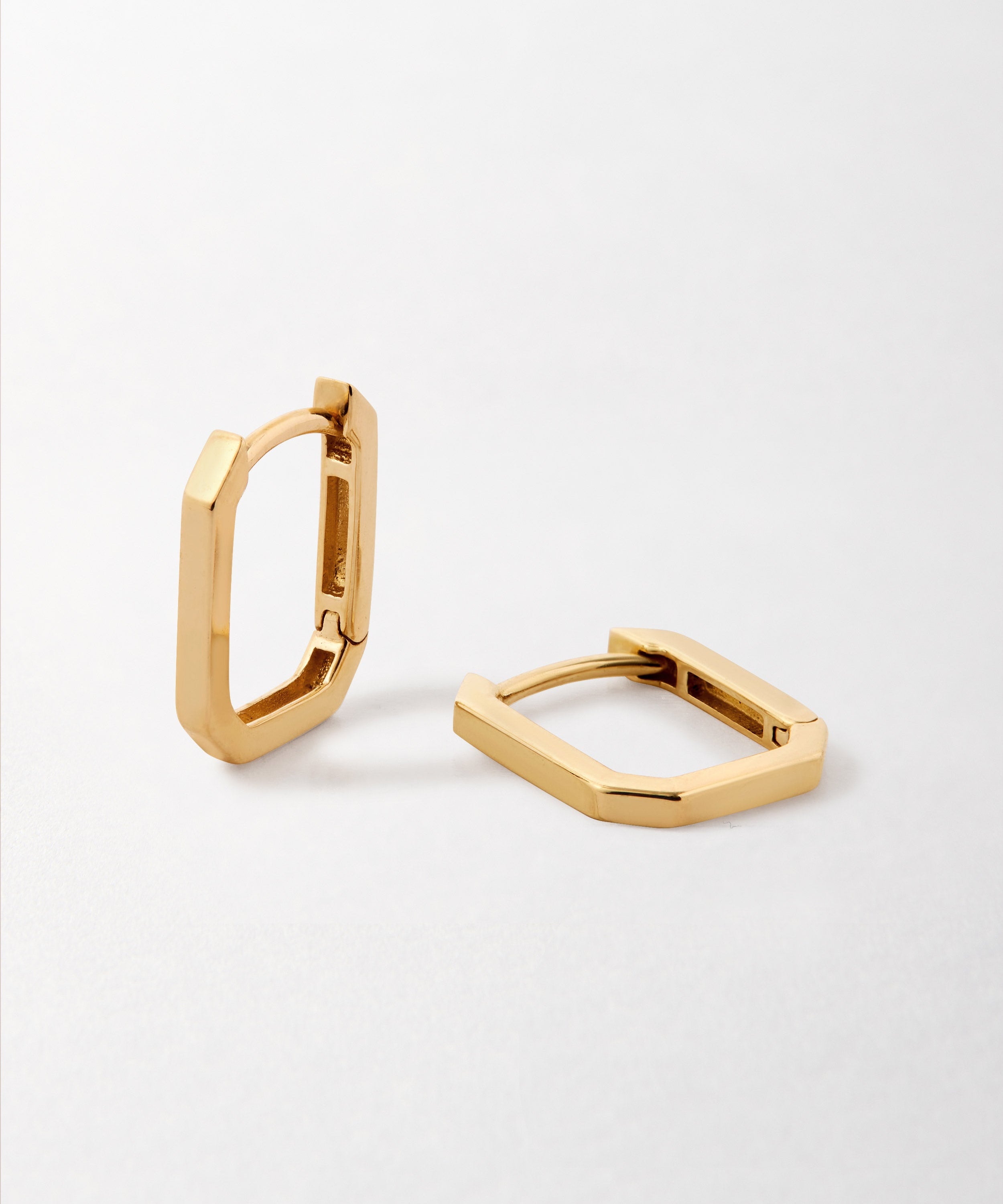Brinco Argola Mini Deco - Ouro 18K | SILLENE