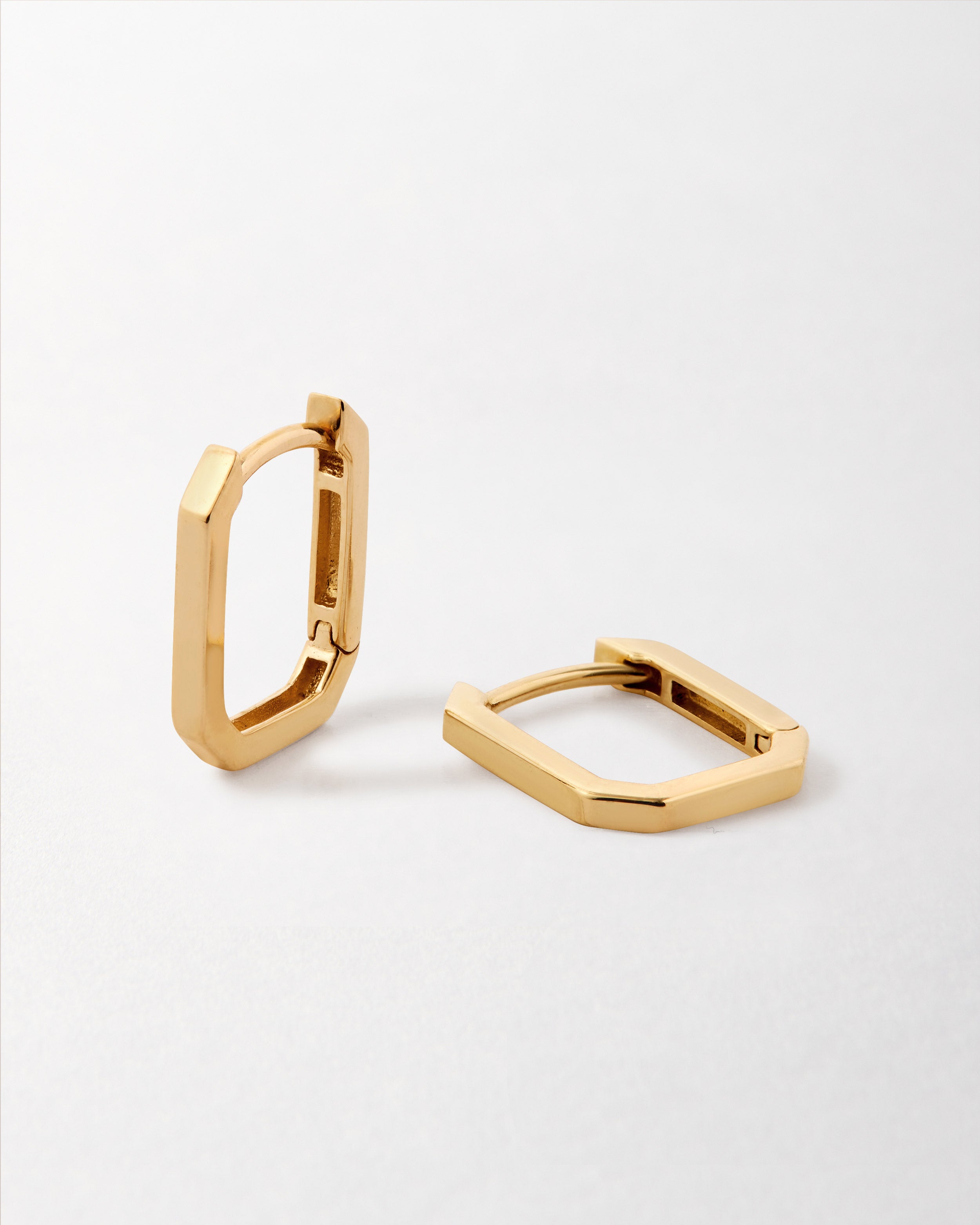 Brinco Argola Mini Deco - Ouro 18K | SILLENE