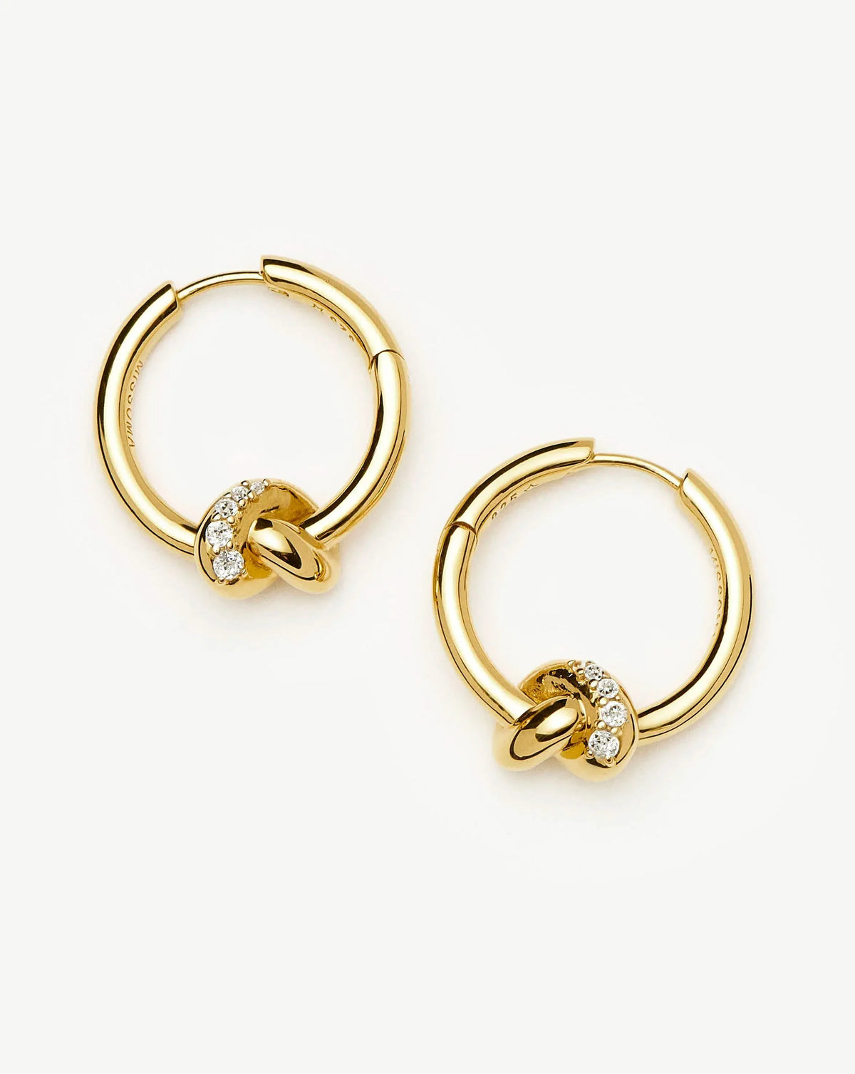 Brinco Argola Nó Cravejado Pequena - Ouro 18K | SILLENE