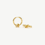 Brinco Argola Nó Cravejado Pequena - Ouro 18K | SILLENE