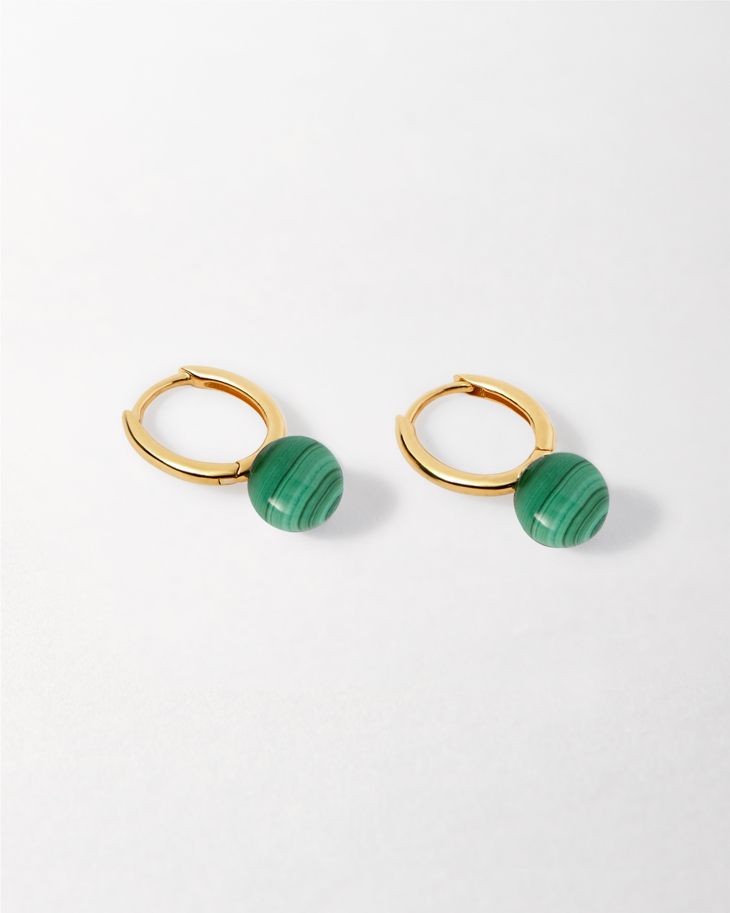 Brinco Argola Oval Malaquita - Ouro 18K | SILLENE