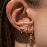 Brinco Argola Palm Springs - Ouro 18K | SILLENE - uso