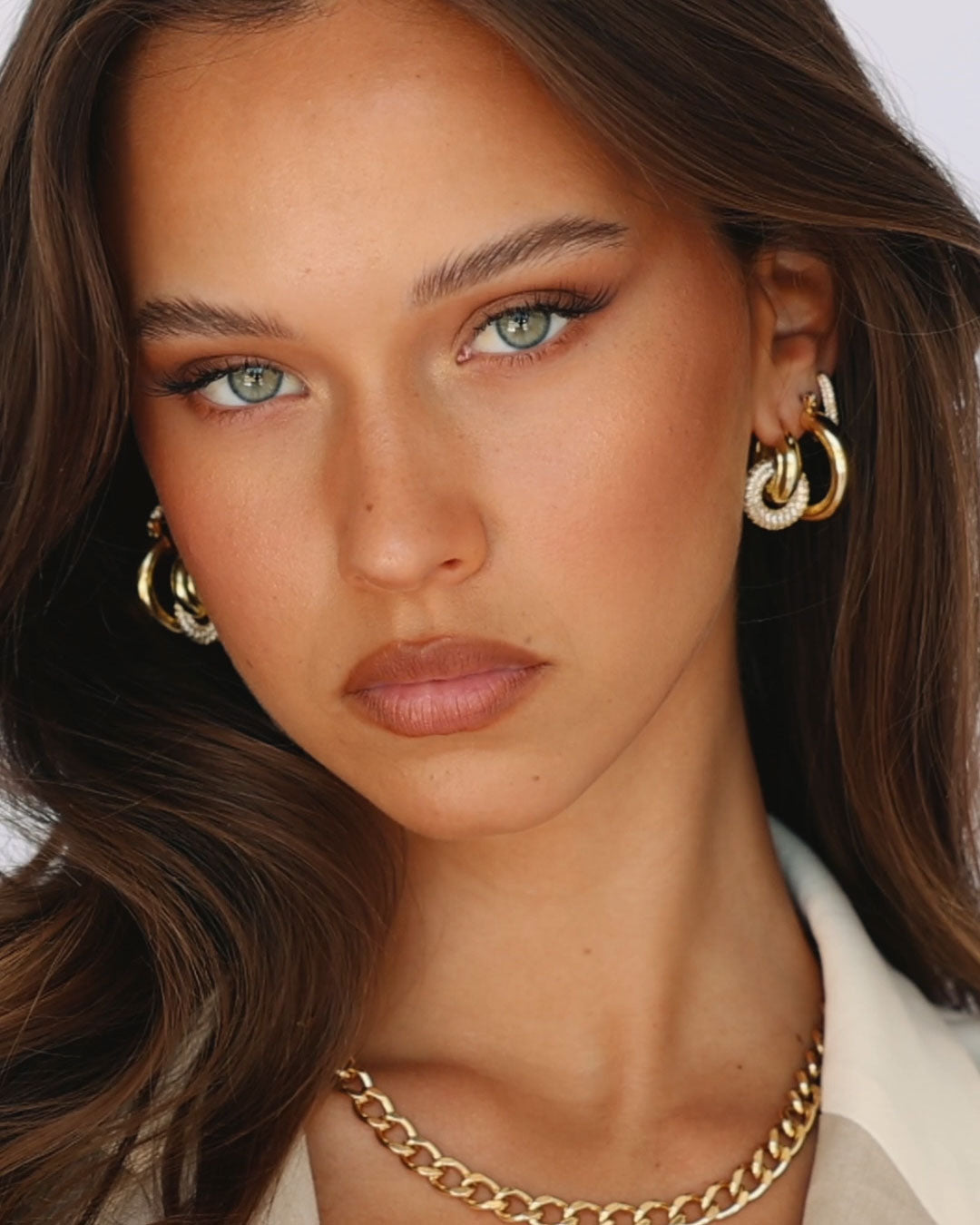 Brinco Argola Pavê Elo - Ouro 18K - detalhe 05 | SILLENE