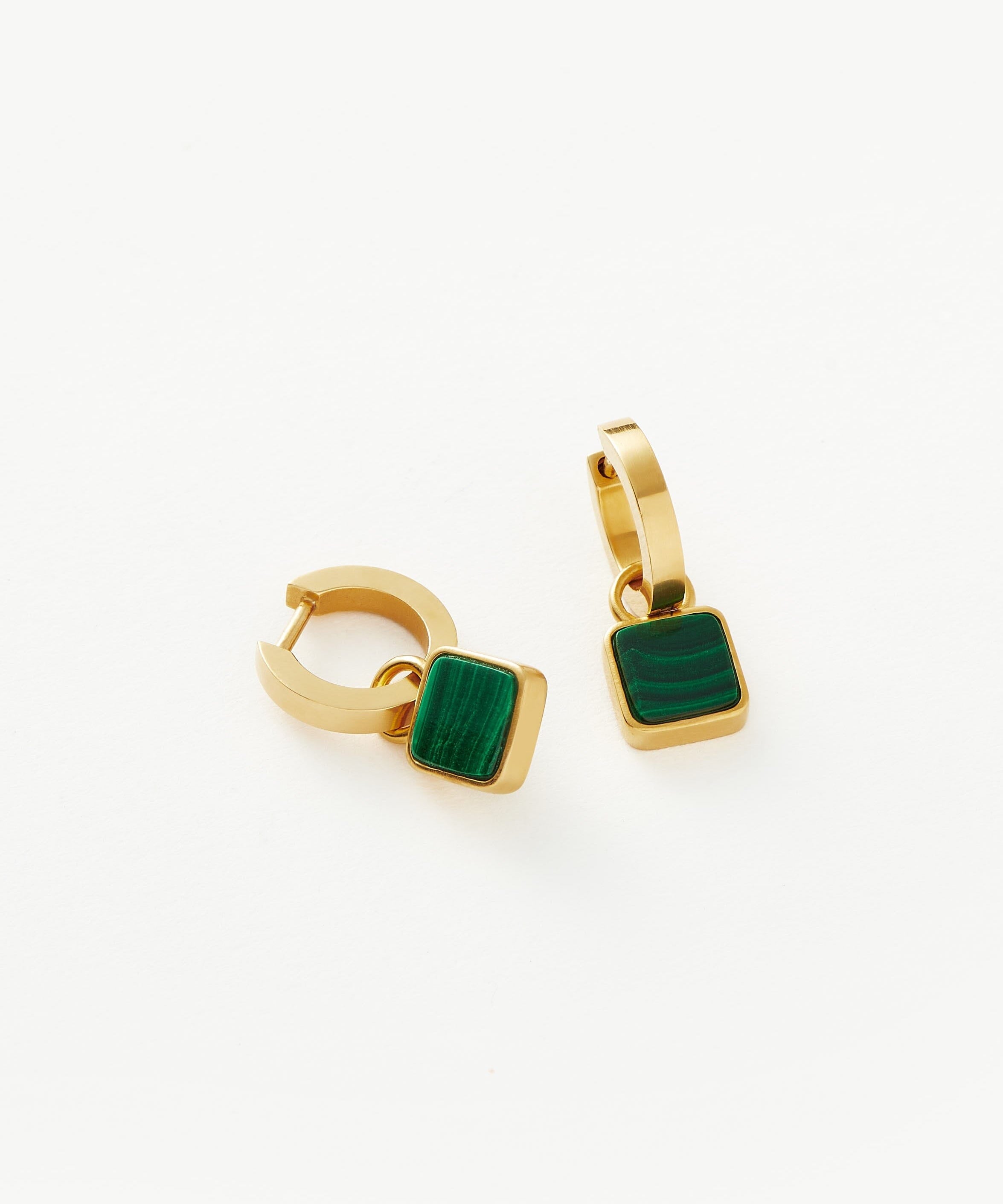 Brinco Argola Pedra Malaquita - Ouro 18K | SILLENE