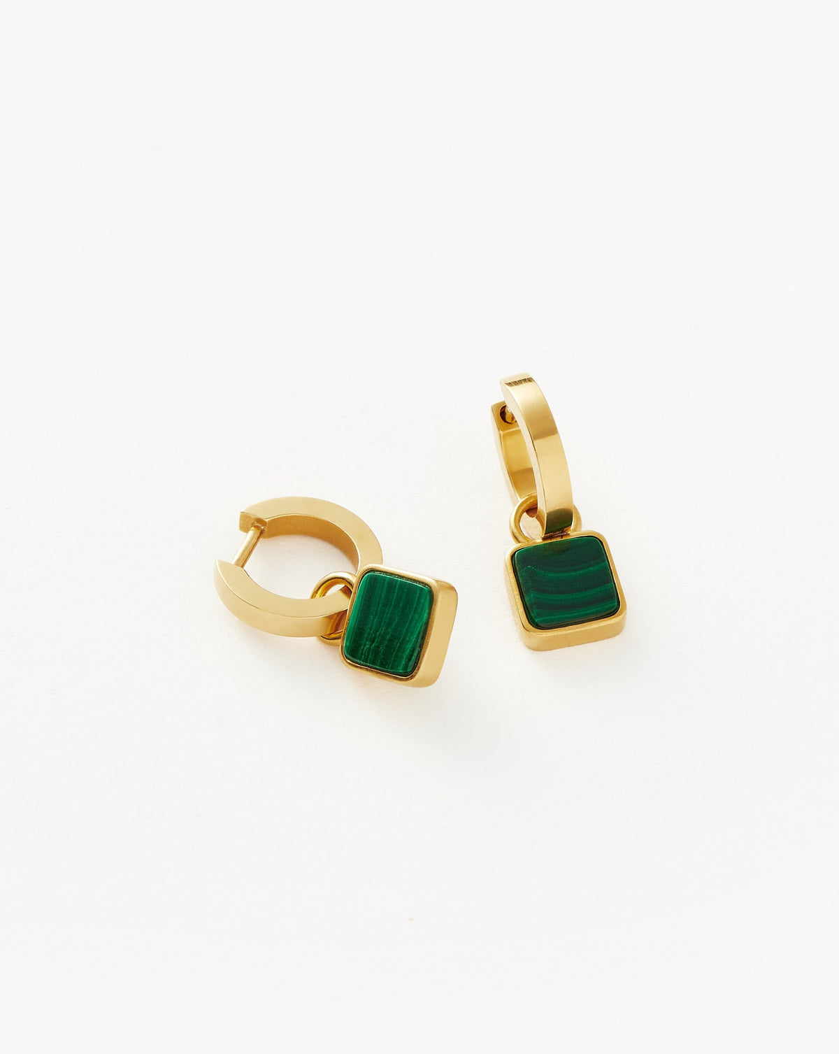 Brinco Argola Pedra Malaquita - Ouro 18K | SILLENE