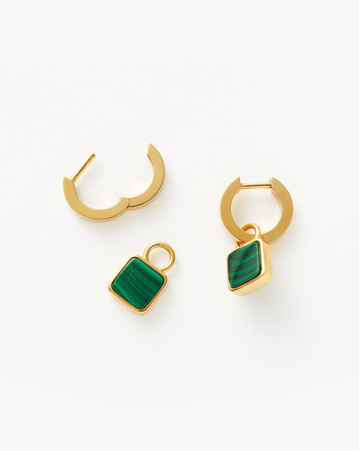 Brinco Argola Pedra Malaquita - Ouro 18K | SILLENE