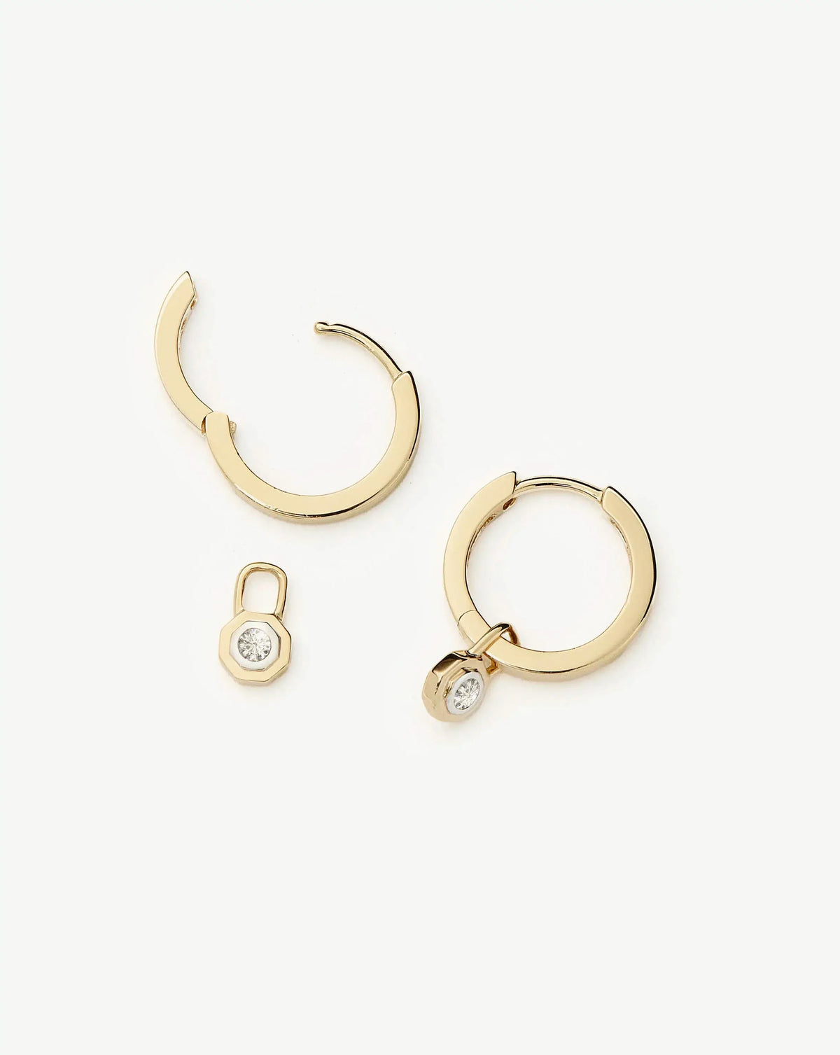 Brinco Argola Pequena Gota Cravejada - Ouro 18K | SILLENE