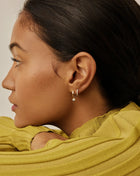Brinco Argola Pequena Gota Cravejada - Ouro 18K | SILLENE