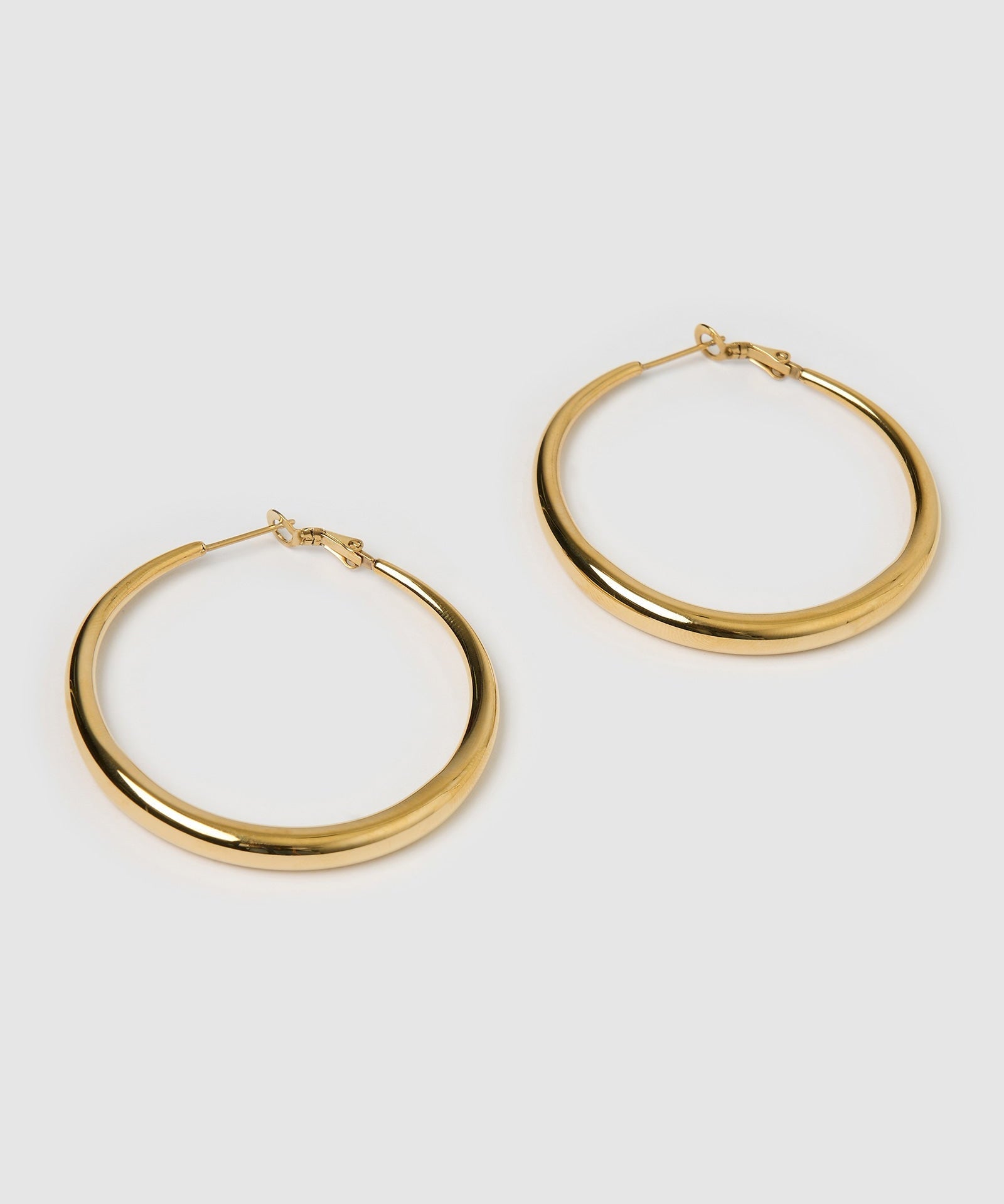 Brinco Argola Riley Grande - Ouro 18K | SILLENE