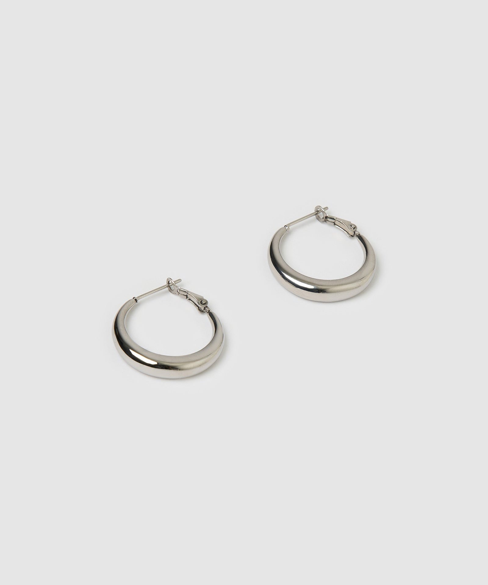 Brinco Argola Riley Pequena - Prata | SILLENE