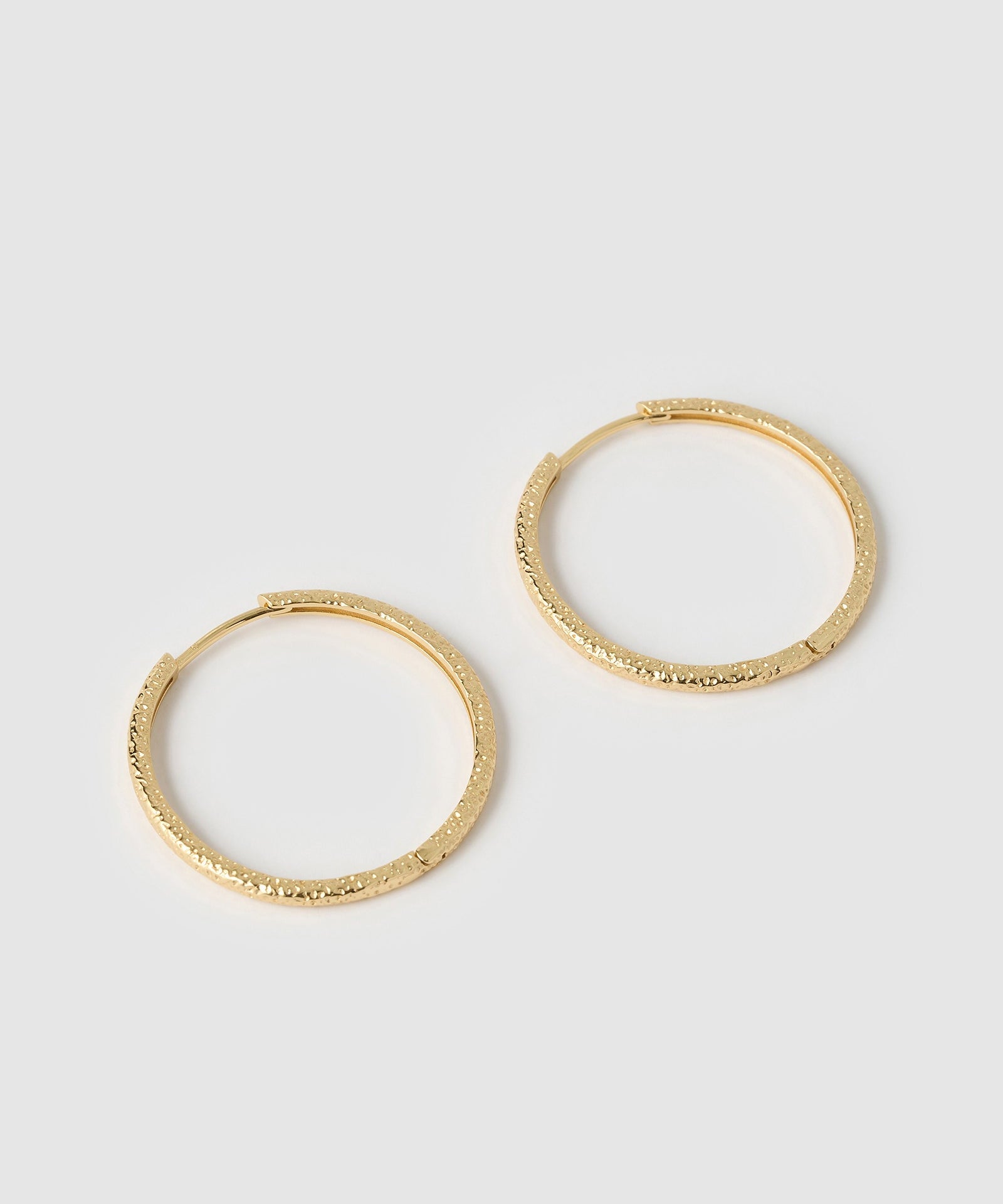 Brinco Argola Sebastian - Ouro 18K | SILLENE