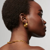 Brinco Argola Texturizada Média - Ouro 18K | SILLENE