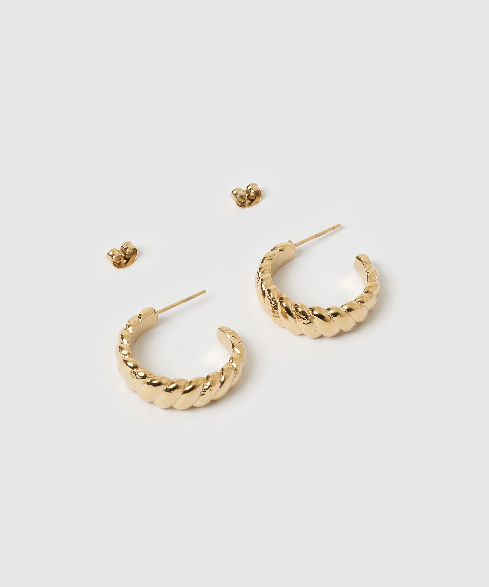 Brinco Argola Tilly - Ouro 18K | SILLENE