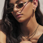 Brinco Argola Tilly - Ouro 18K | SILLENE - uso