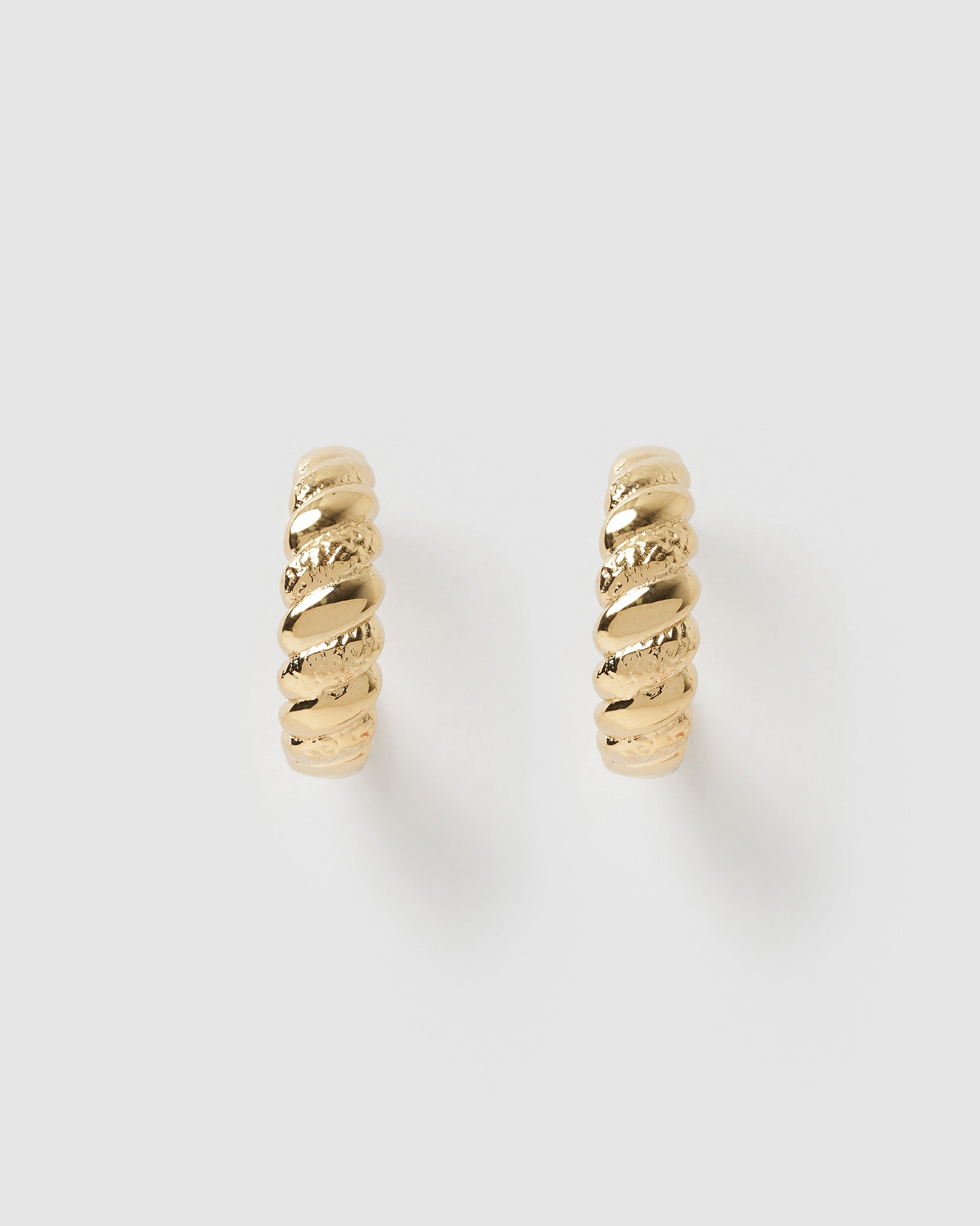 Brinco Argola Tilly - Ouro 18K | SILLENE