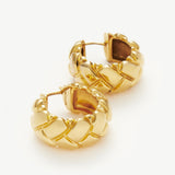 Brinco Argola Trançada Waffle - Ouro 18K | SILLENE