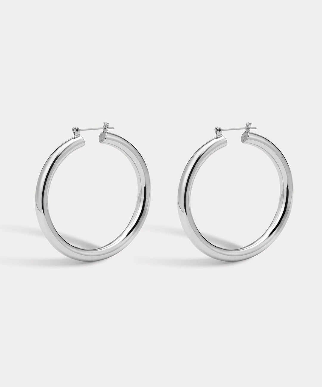 Brinco Argola Tubular Amalfi - Prata | SILLENE