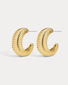 Brinco Argola XL Georgia Estriada - Ouro 18K | SILLENE