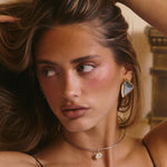 Brinco Bianco Nero - Ouro 18K - detalhe 02 | SILLENE
