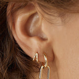 Brinco Boaz - Ouro 18K | SILLENE - uso
