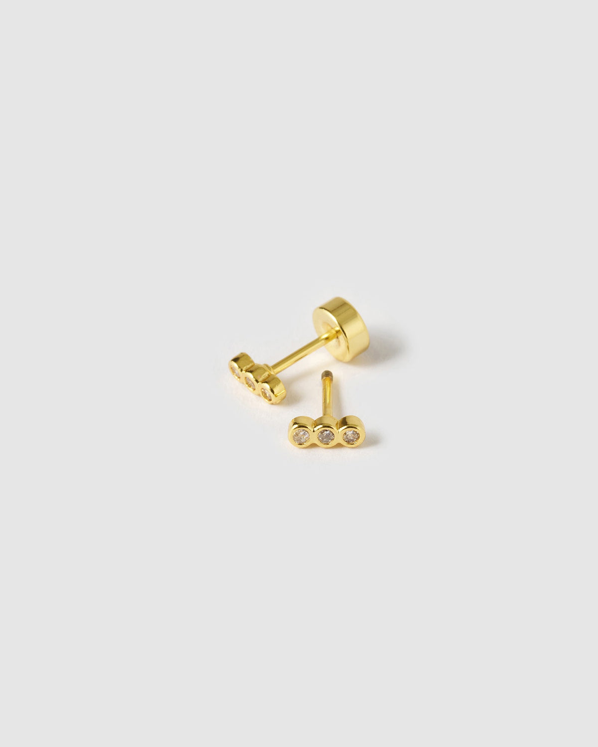 Brinco Caitlin Tarraxa Plana - Ouro 18K | SILLENE