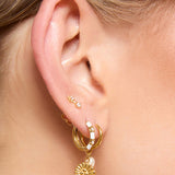 Brinco Concha Kaya Pérola - Ouro 18K | SILLENE - uso