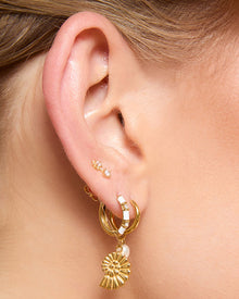 Brinco Concha Kaya Pérola - Ouro 18K | SILLENE - uso