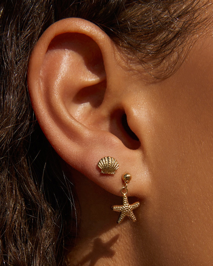 Brinco Concha Shelli de Pino - Ouro 18K - detalhe 02 | SILLENE