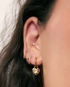 Brinco Coração Bisou - Ouro 18K | SILLENE - uso