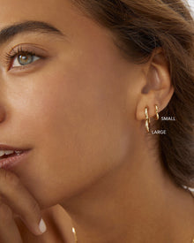 Brinco Coração Sweetheart Pequeno - Ouro 18K | SILLENE - tamanhos