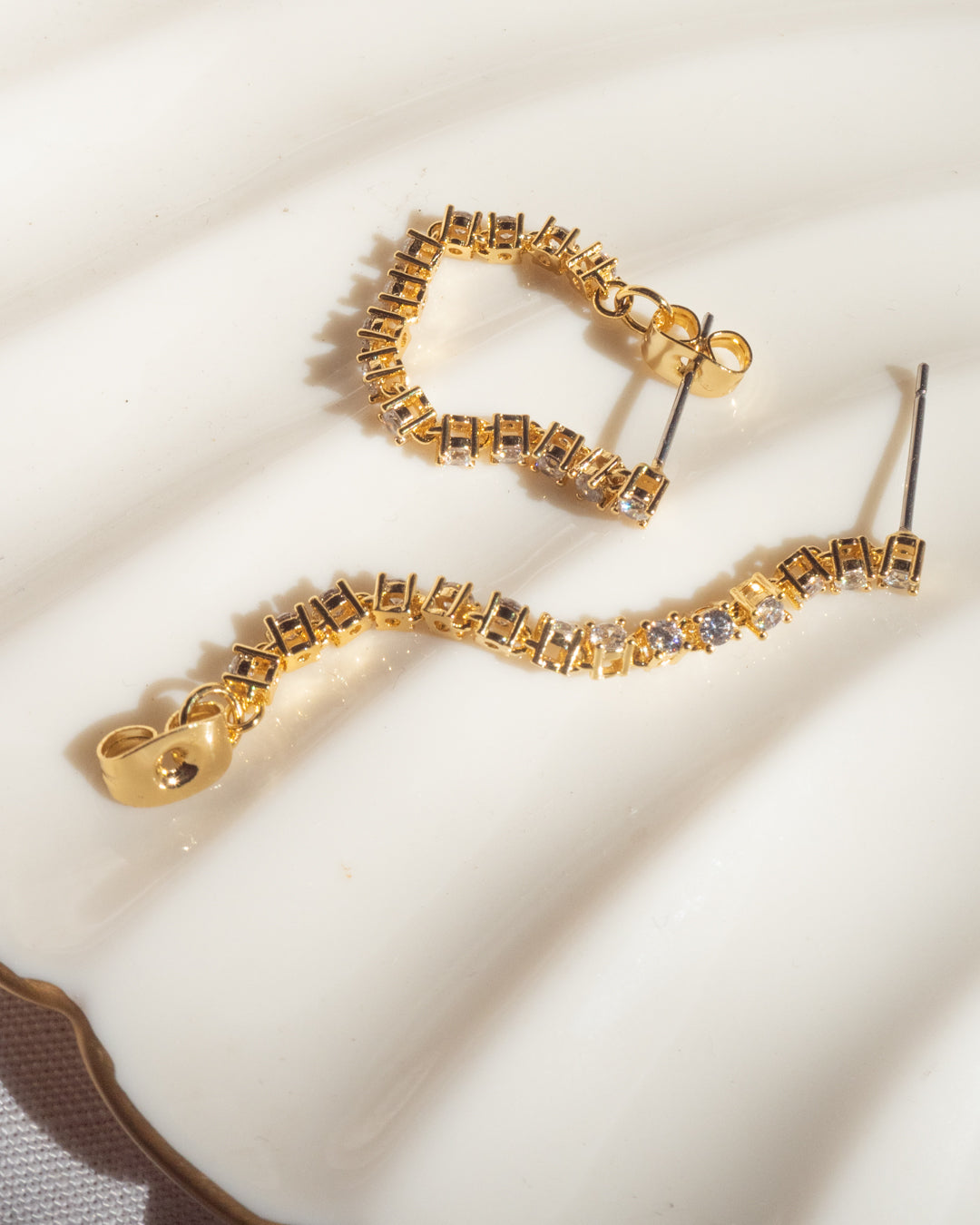 Brinco Corrente Ballier - Ouro 18K | SILLENE - uso