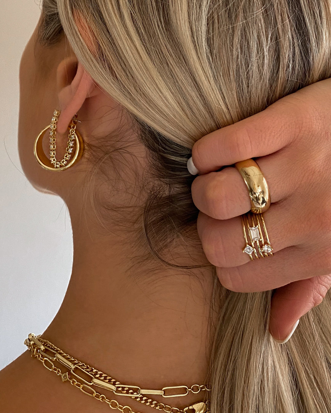 Brinco Corrente Ballier - Ouro 18K | SILLENE - uso