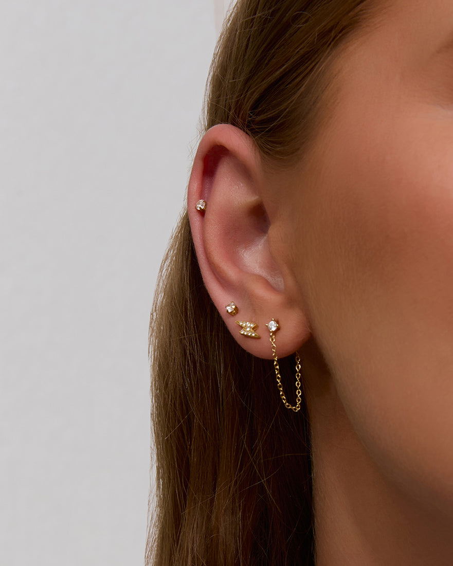 Brinco Corrente Mia - Ouro 18K | SILLENE - uso