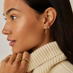 Brinco Cravejado Gota Pequena - Ouro 18K | SILLENE