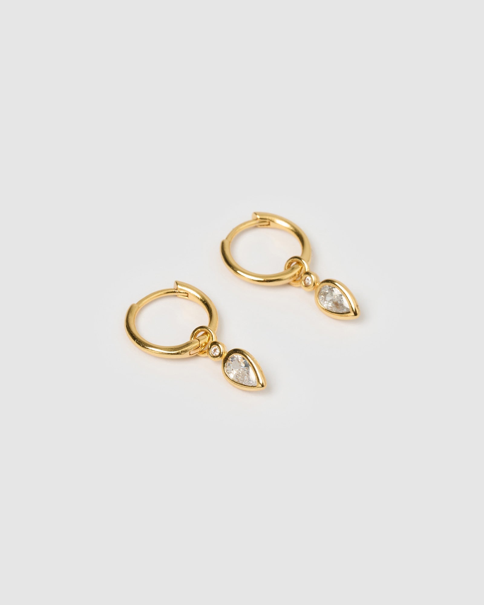 Brinco Daisy Esmeralda - Ouro 18K | SILLENE