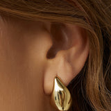 Brinco Delphine - Ouro 18K | SILLENE - uso