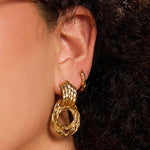 Brinco Effie - Ouro 18K | SILLENE - uso