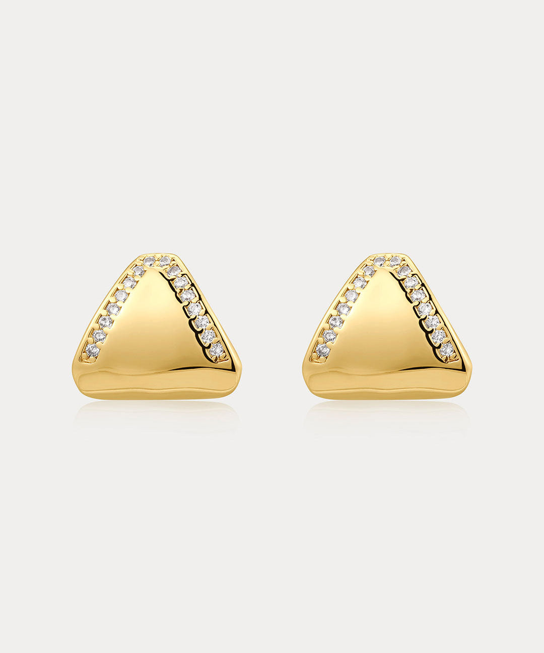 Brinco Escudo com Pavê - Ouro e Prata | SILLENE - acabamento em ouro 18K