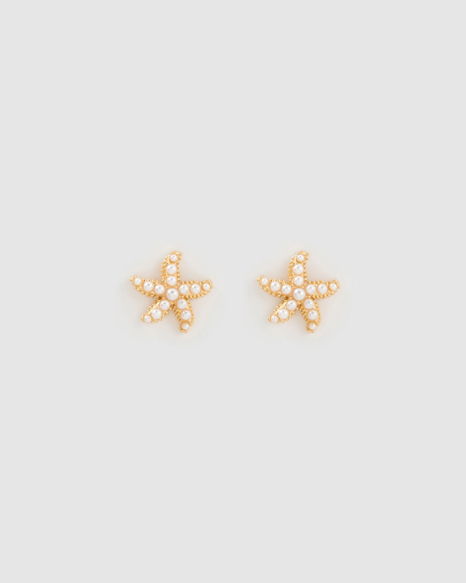 Brinco Estrela do Mar Malibu Pérola - Ouro 18K | SILLENE