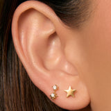 Brinco Estrela Stardust - Ouro 18K | SILLENE - uso