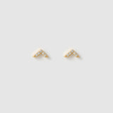 Brinco Flecha Cravejada - Ouro 18K | SILLENE