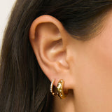 Brinco Grace - Ouro 18K | SILLENE - uso